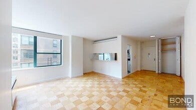 Building Photo - 247 W 87th St
