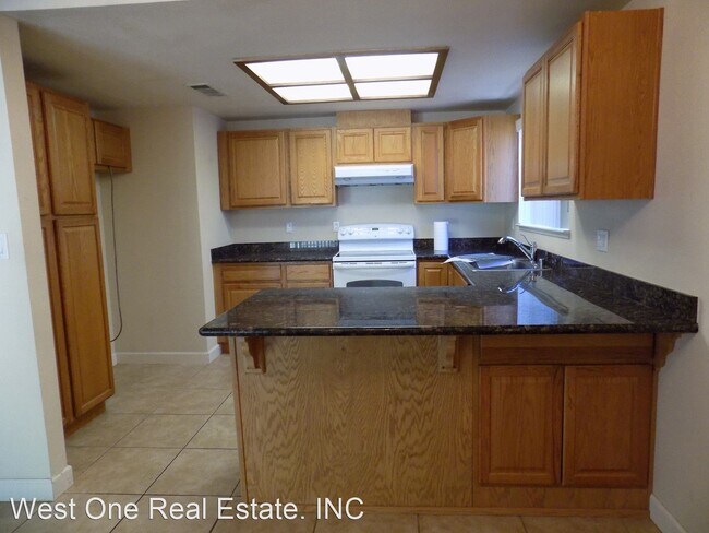 Building Photo - 4 br, 2 bath House - 1961 Blossomwood Ln.