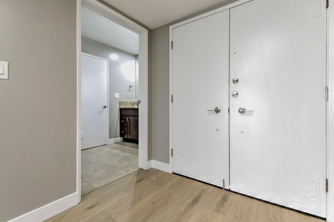 Foto del edificio - 20625 Lemarsh St