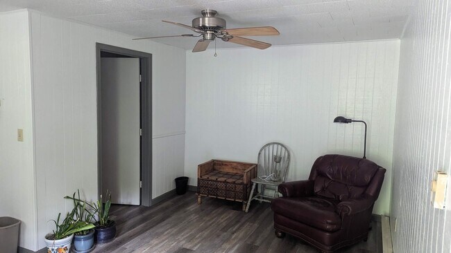 Foto del edificio - Charming 1 Bedroom Apartment located in beautiful Sylva NC $950 a month-available July 1st