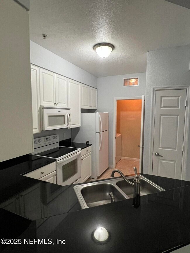 Foto del edificio - 5617 Bowden Rd