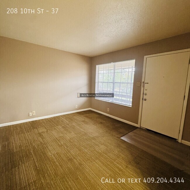 Foto del edificio - 208 N 10th St