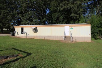 Building Photo - 228 Cameron Cir
