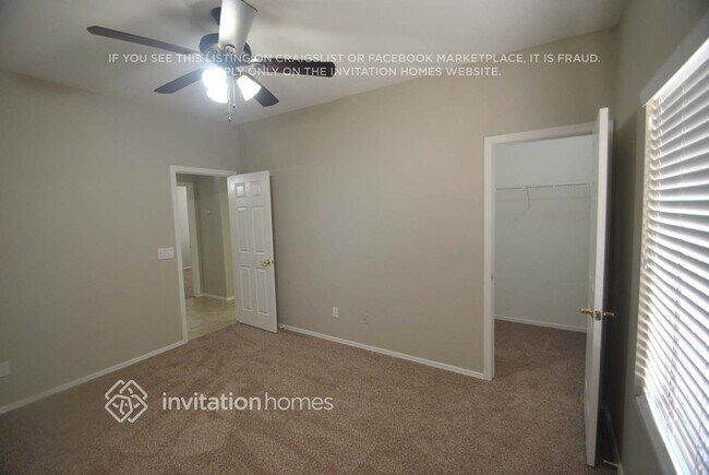 Building Photo - 806 E Tortoise Trail