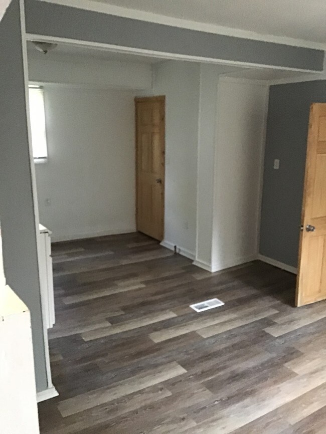 Building Photo - Upgraded Smart Home, view today!
