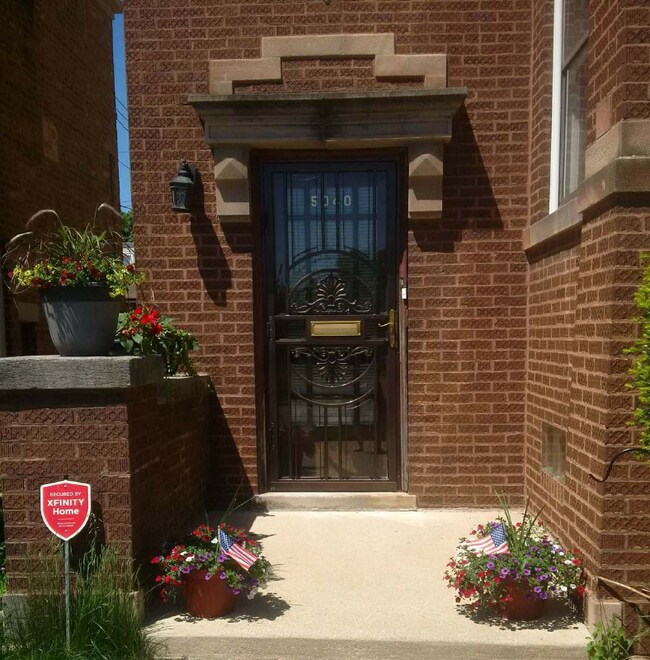 Foto del edificio - 5040 N Parkside Ave