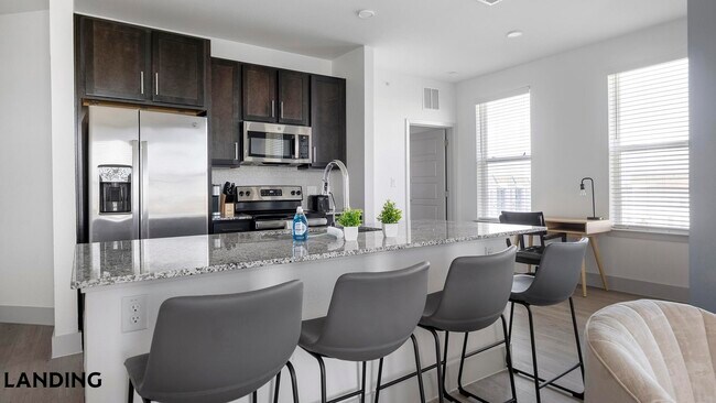 Foto del edificio - 8110 Blue Goose Rd
