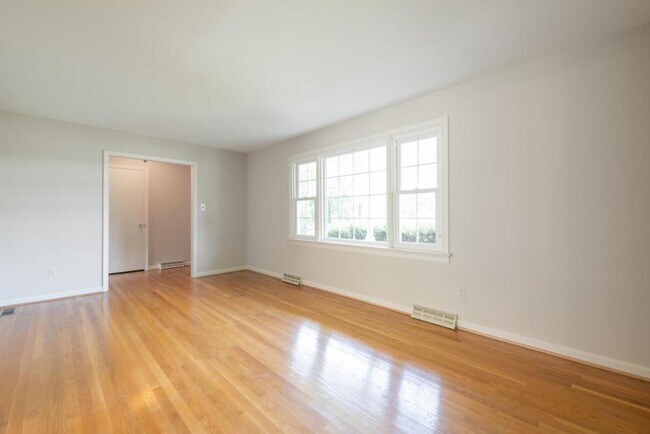 Foto del edificio - 2801 Pennington Rd