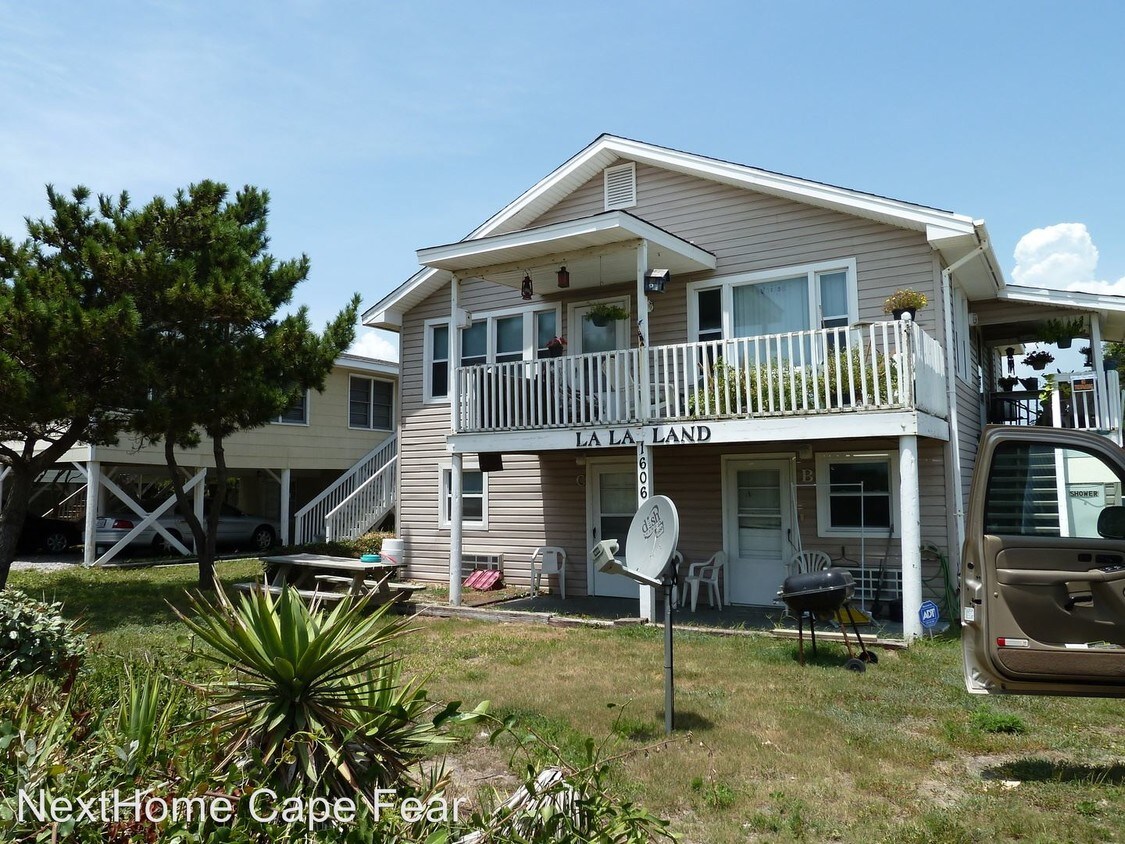 Primary Photo - 1606 E Beach Dr