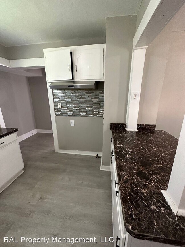 Foto del edificio - 3 br, 1 bath House - 401 E 123rd St