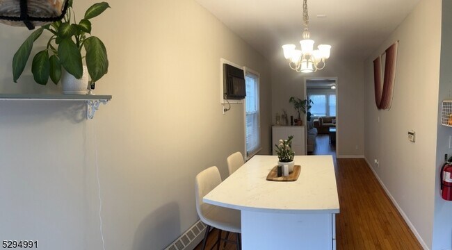 Foto del edificio - 416 Davis Ave
