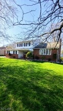 Building Photo - 29 Ventnor Dr
