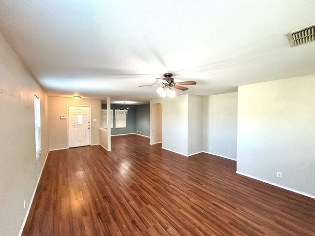 Building Photo - 3402 Longhorn Creek
