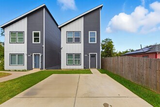 Building Photo - 6916 Tommye St