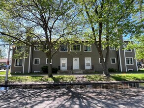 Building Photo - 2903 W Berwyn Ave