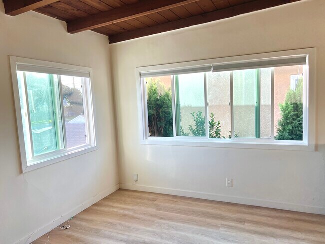 Foto del edificio - 3417 W 190th St