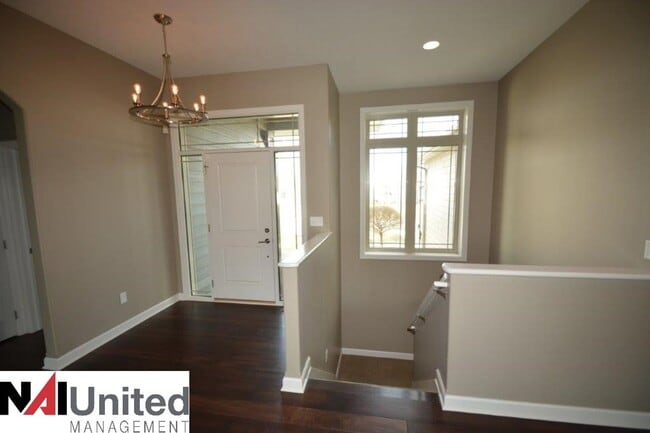 Building Photo - Three bedroom, Three bathroom home for rent