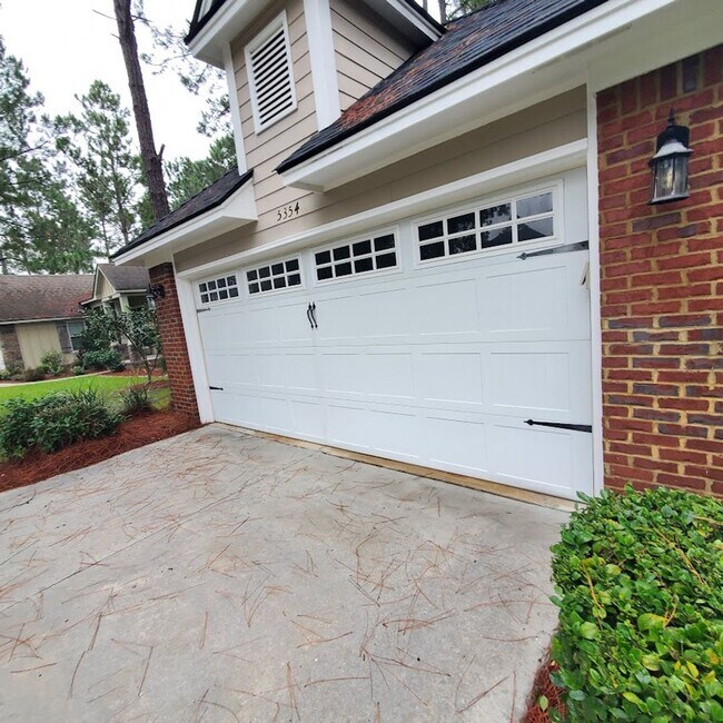 Foto del edificio - Spacious 3-Bedroom Home with Open Floor Plan and Fenced Backyard in Hahira, GA