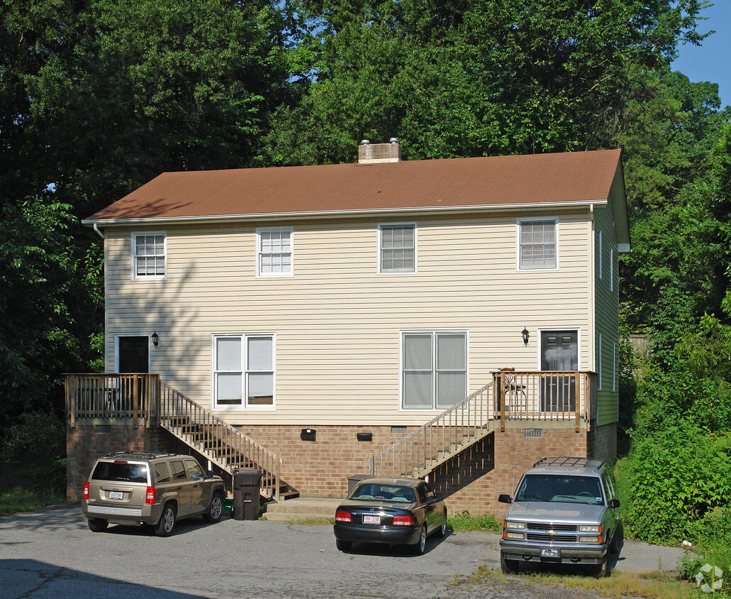 Building Photo - 939-941 Council St