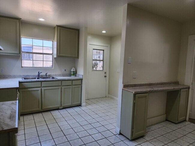 Foto del edificio - Charming 3 Bedroom / 2 Bathroom Home with ...