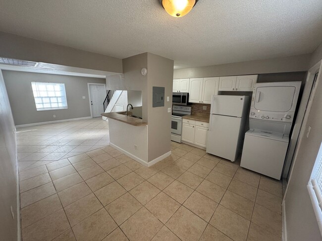 Foto del edificio - Centrally located in Merritt Island