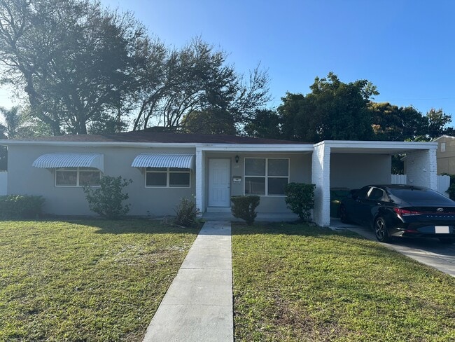 Building Photo - 1120 NW 128th St