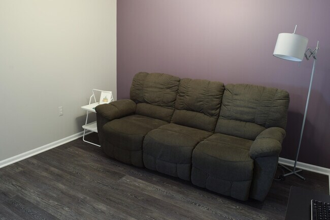 Building Photo - 2794 S Knightsbridge Cir