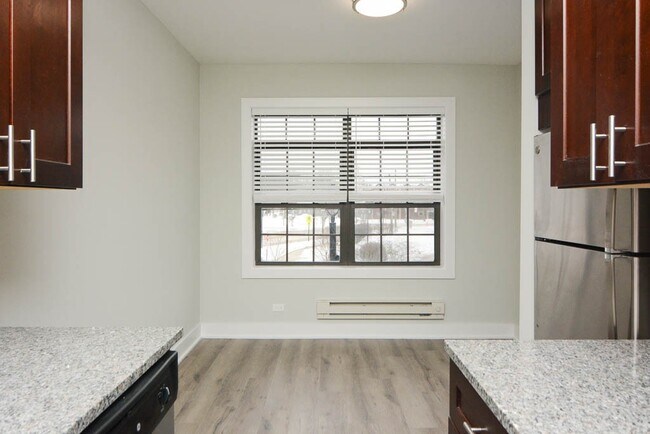Foto del edificio - 725 St Johns Ave