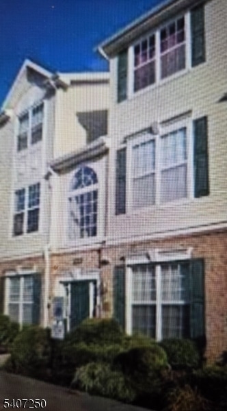 Building Photo - 95 Limerick Ln