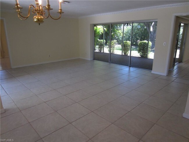 Building Photo - 5661 Eichen Cir