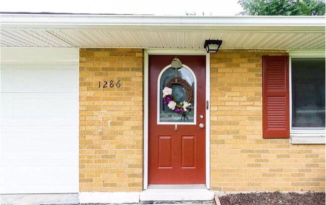 Front Door - 1286 Laurel Dr