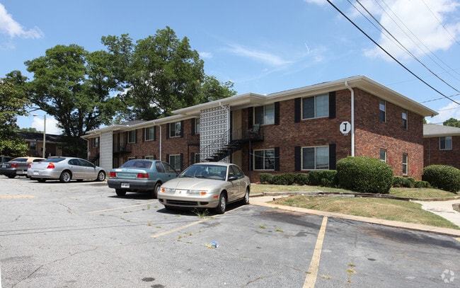 Building Photo - Water Oak Village
