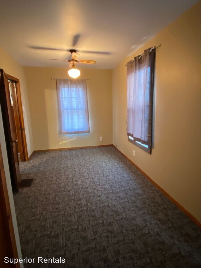 Foto del edificio - 2 br, 1 bath House - 909 Finkle Ave