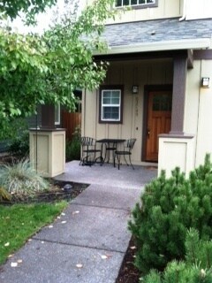 Building Photo - Beautiful Custom Home in Gardenside