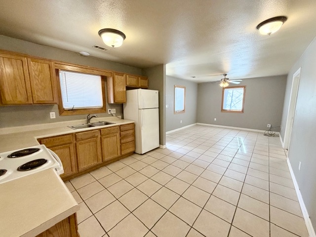 Foto del edificio - 364 E 7th St