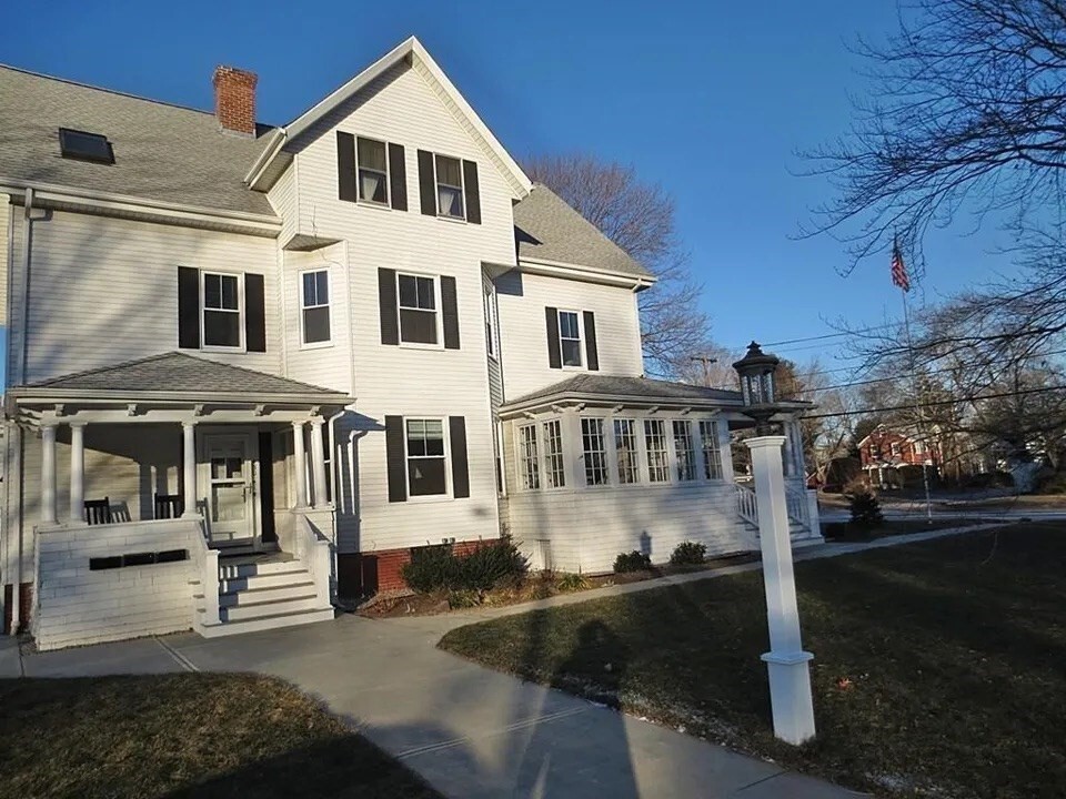 Foto principal - 430 N Main St