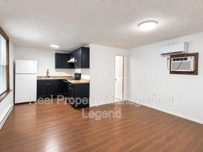 Building Photo - 933 Gillham Rd