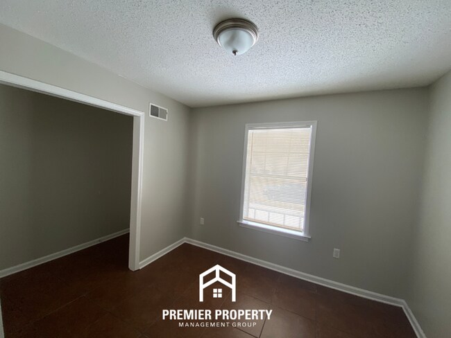 Photo - Spacious 3BR Memphis Home w/ Vaulted Ceilings, Brick Fireplace & Fenced Yard