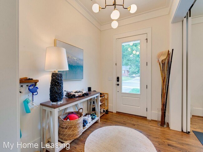 Building Photo - 4 br, 3.5 bath House - 1909 Summey Ave.