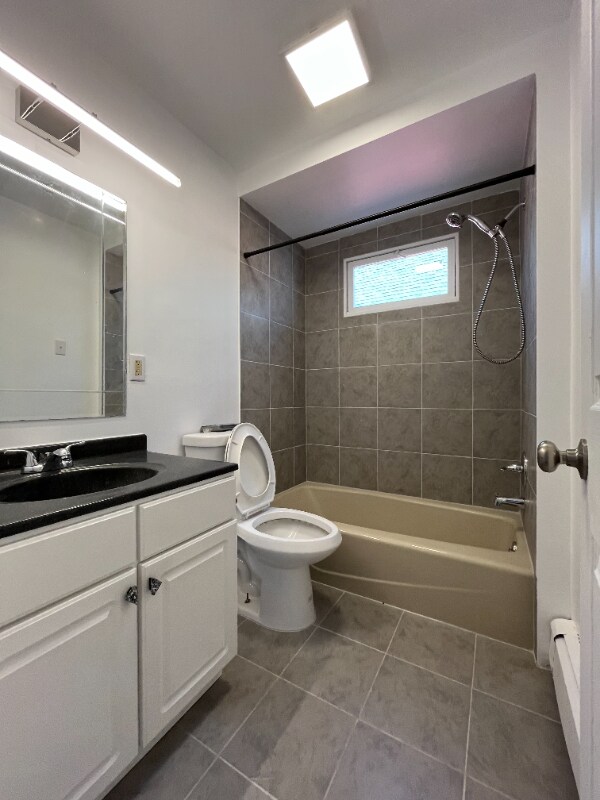 Building Photo - 2415 Guilderland Ave