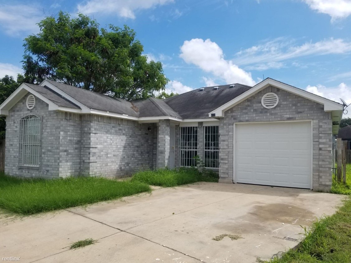 Primary Photo - 4 br, 2 bath House - 400 Plata Dr