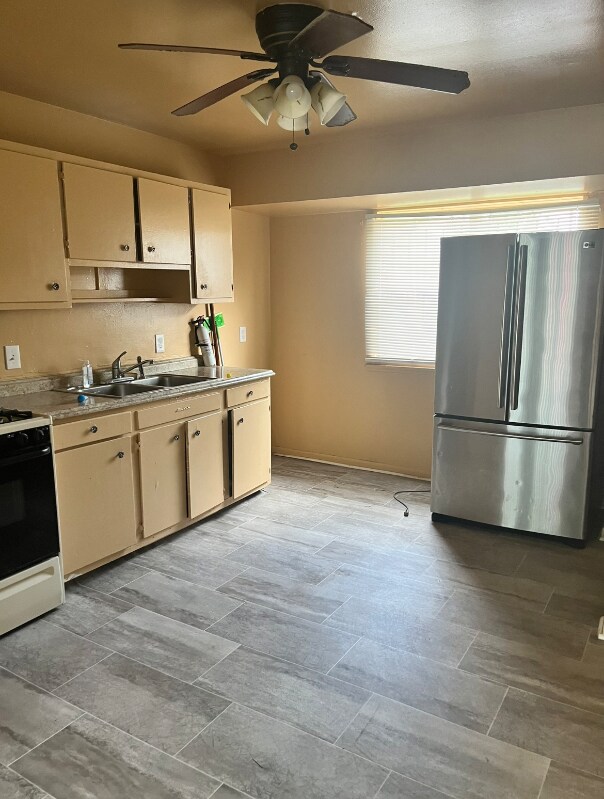 Foto del edificio - 5914 Cloverlawn Dr