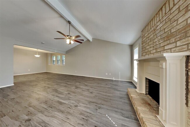 Building Photo - 17418 Seven Pines Dr