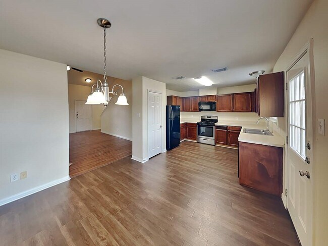 Building Photo - 1015 Redcrest Springs Ct