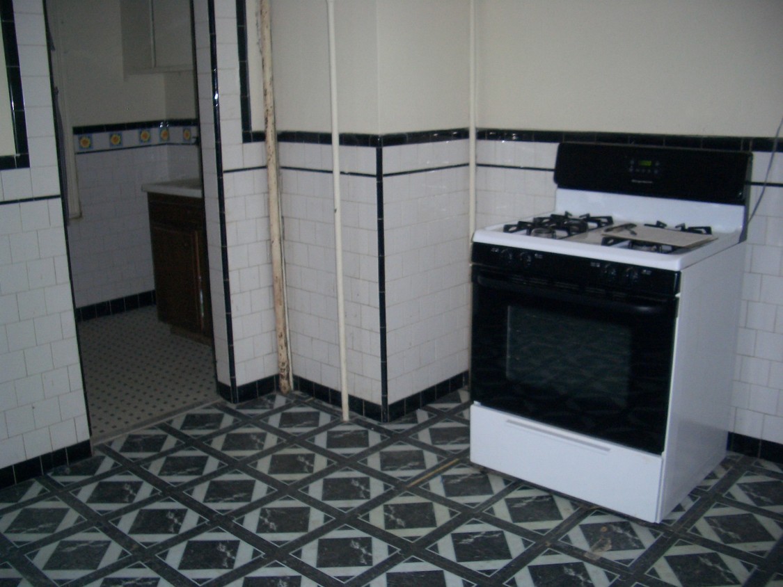 Primary Photo - 25 Avon St