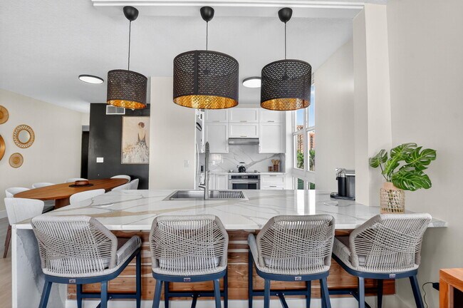Building Photo - 550 Okeechobee Blvd