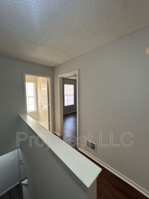 Foto del edificio - 801 Barrington Woods Cove