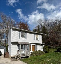 Building Photo - 65 Wicklow Dr