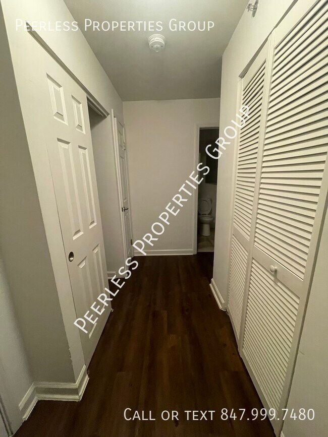 Foto del edificio - Ground Level One Bedroom One Bath