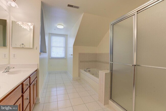 Foto del edificio - 833 Ramsay St